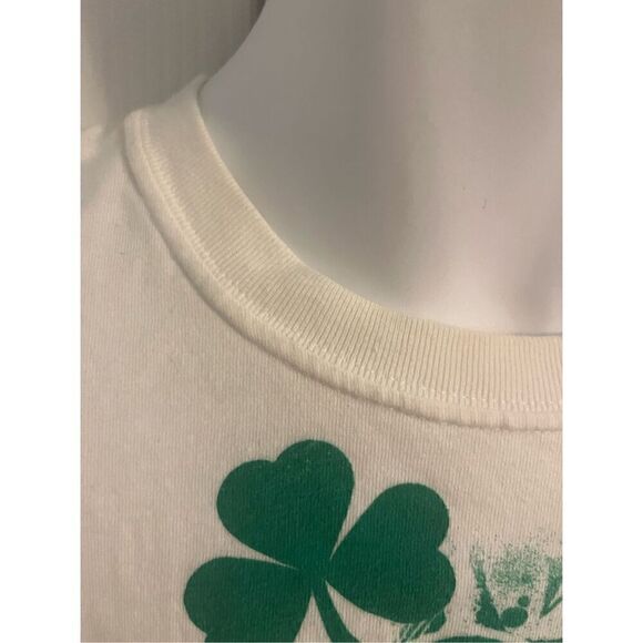 Y2K M&O White Shamrock T-Shirt. Size Large - Picture 3 of 5